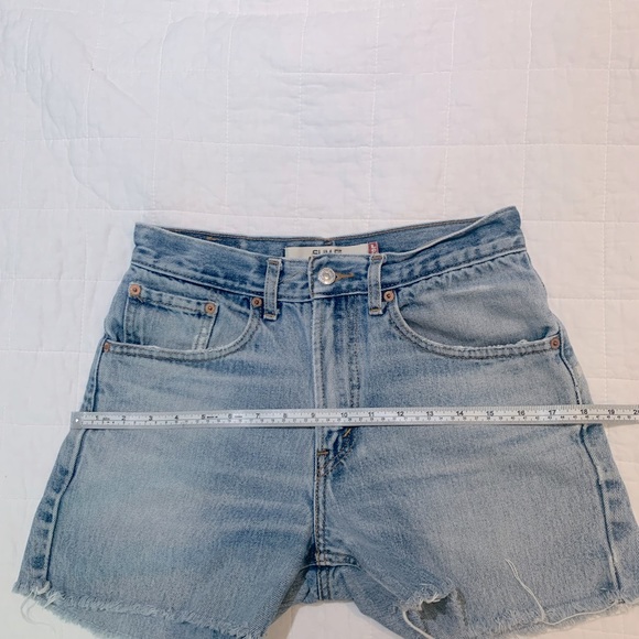 Vintage Levi Cut-off  High-rise Jean Shorts - Picture 6 of 7